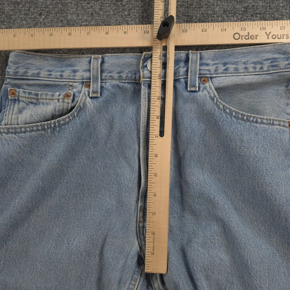 Vintage Levis Jeans Mens 32x32 Light Blue Denim 501 Button Fly Made USA 90s